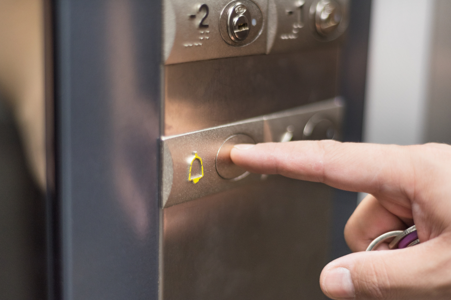 多地加裝電梯項目淪為“半拉子工程”