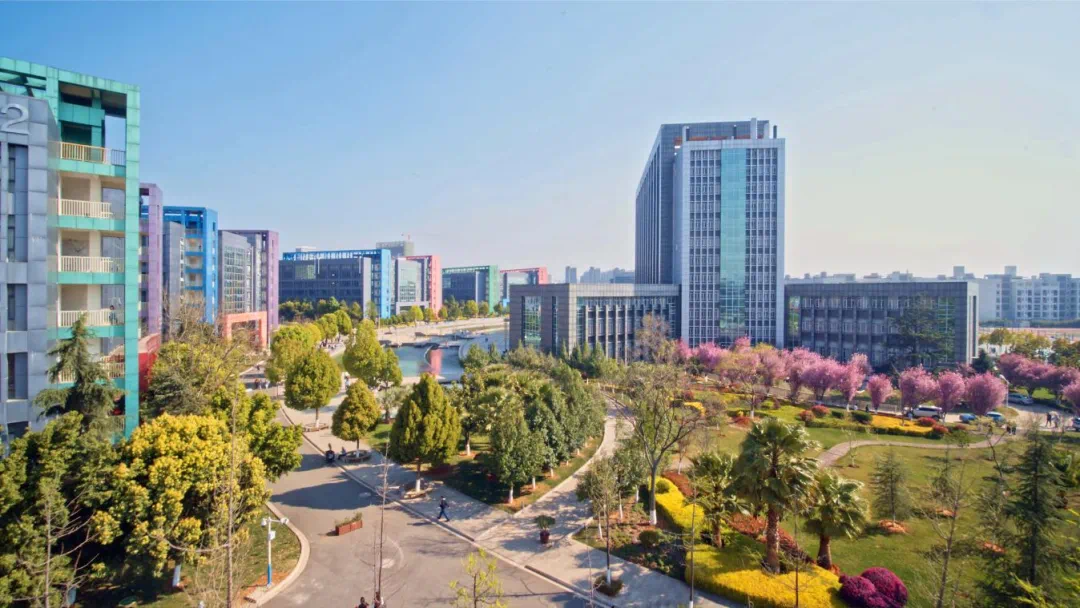 知名企業(yè)紛紛&ldquo;要人&rdquo;，這所70年職校的秘訣在哪？