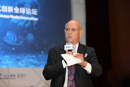 美國趨勢基金會主席、著名趨勢學(xué)家杰里米&bull;里夫金