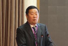 李鋒: 堅(jiān)持&ldquo;科技創(chuàng)新、制度創(chuàng)新兩輪驅(qū)動(dòng)&rdquo;